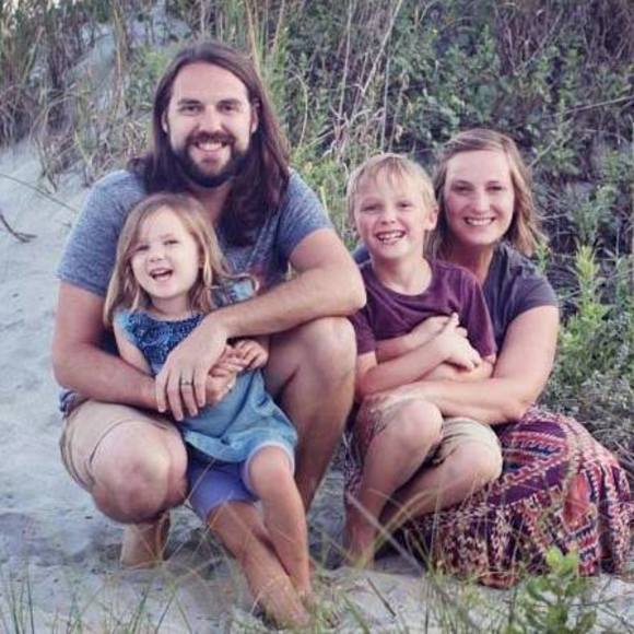 Meet your Posher, Rachel - Picture 1 of 1